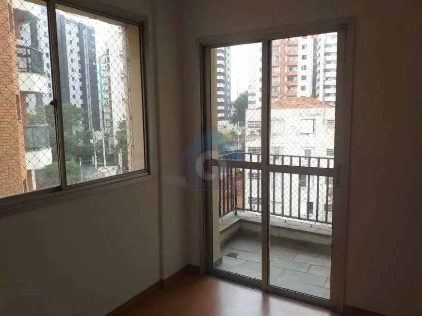 Foto 3 de Apartamento com 2 Quartos para alugar, 75m² em Vila Mariana, São Paulo