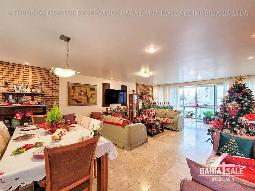 Foto 2 de Apartamento com 4 Quartos à venda, 240m² em Campo Grande, Salvador