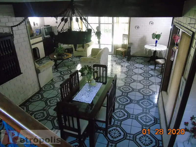 Foto 5 de Casa com 3 Quartos à venda, 250m² em Castelanea, Petrópolis