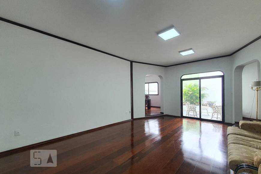 Foto 2 de Casa com 5 Quartos para alugar, 450m² em Bosque da Saúde, São Paulo