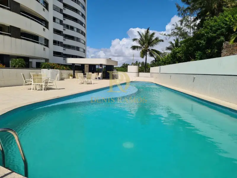 Foto 2 de Apartamento com 2 Quartos à venda, 65m² em Patamares, Salvador