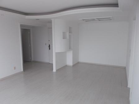 Foto 2 de Apartamento com 3 Quartos para alugar, 120m² em Alto da Lapa, São Paulo