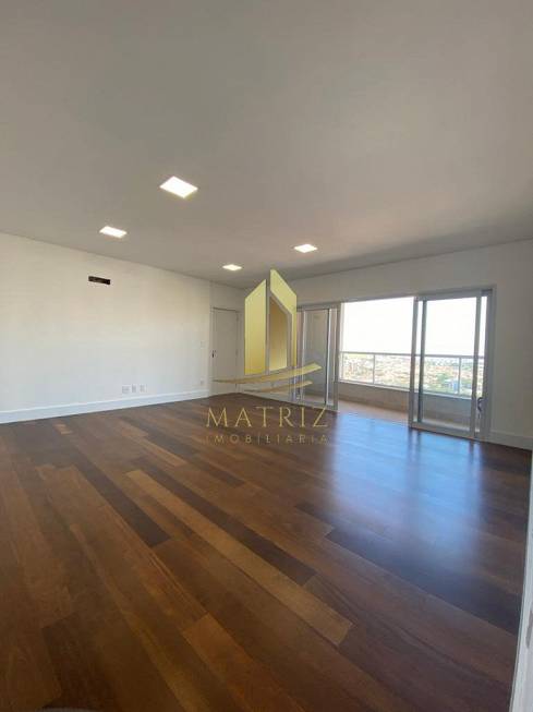 Foto 1 de Apartamento com 3 Quartos à venda, 156m² em Prolongamento Vila Duque de Caxias, Franca