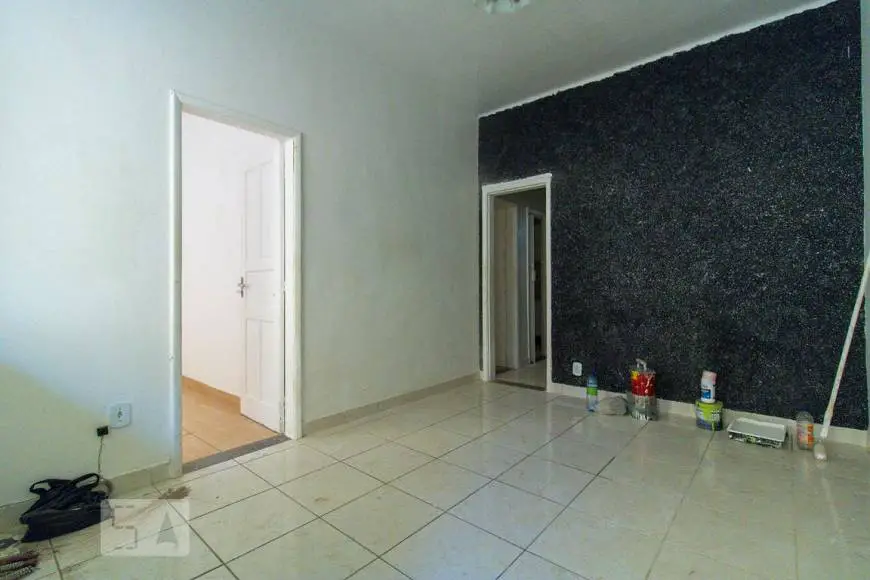 Foto 1 de Casa com 4 Quartos para alugar, 100m² em Irajá, Rio de Janeiro