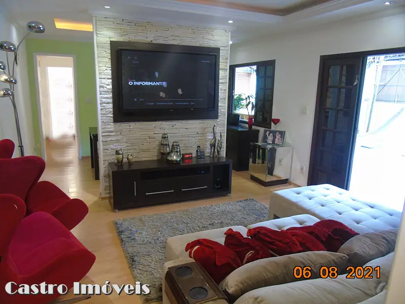 Foto 5 de Casa com 2 Quartos à venda, 160m² em Bingen, Petrópolis