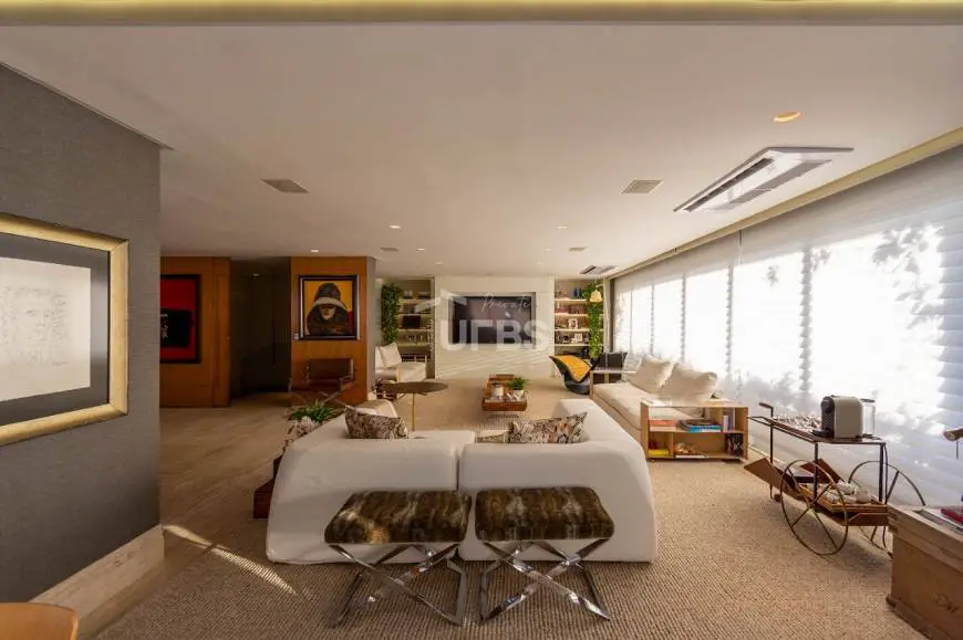 Foto 2 de Apartamento com 4 Quartos à venda, 590m² em Setor Bueno, Goiânia