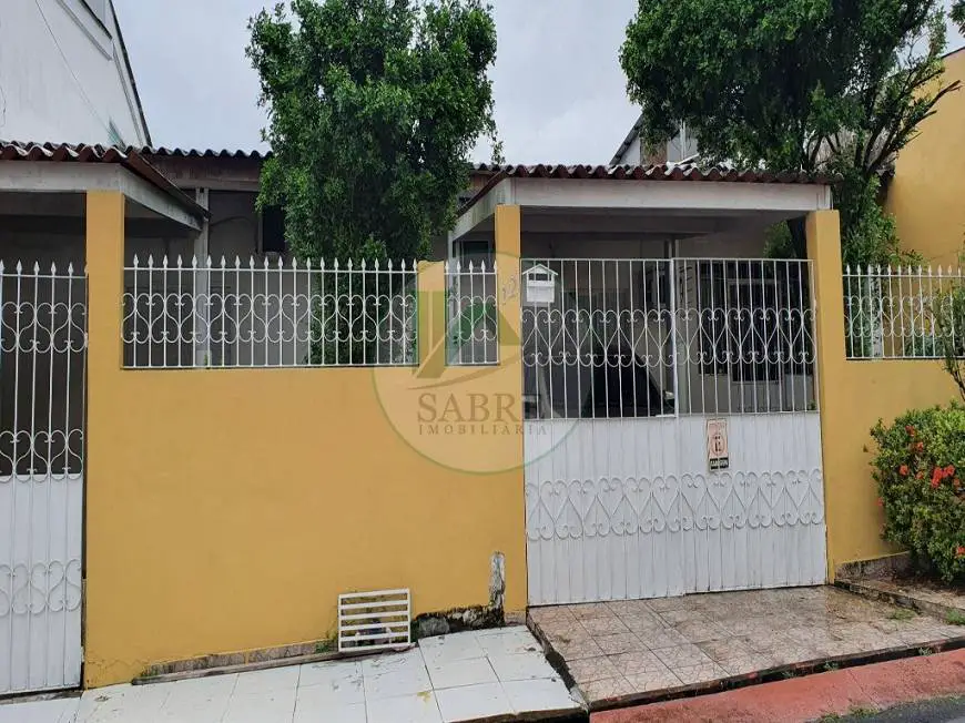 Foto 1 de Casa com 3 Quartos à venda, 177m² em Coroado, Manaus