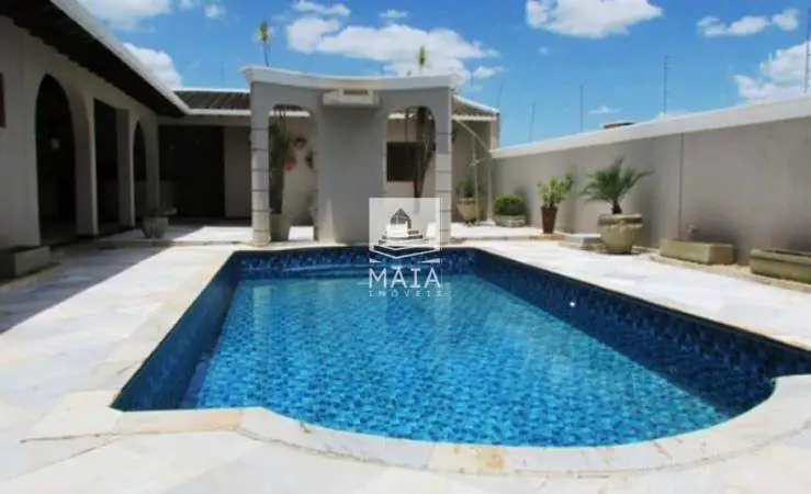 Foto 1 de Casa com 5 Quartos para alugar, 360m² em Santa Maria, Uberaba