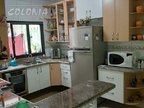 Foto 1 de Sobrado com 4 Quartos à venda, 192m² em Vila Camilopolis, Santo André