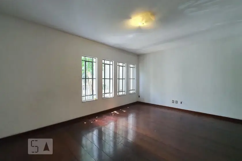 Foto 1 de Casa com 3 Quartos para alugar, 150m² em Aclimação, São Paulo