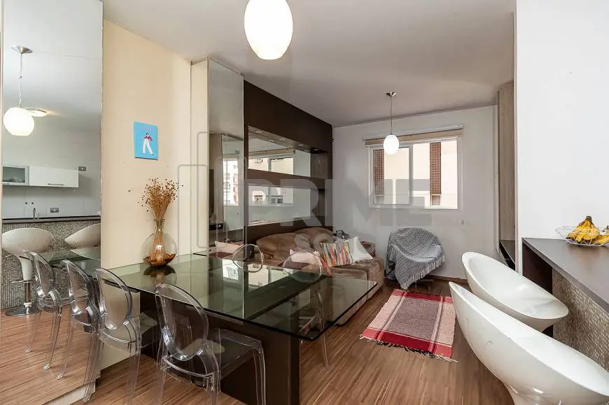 Foto 3 de Apartamento com 2 Quartos à venda, 68m² em Centro, Curitiba