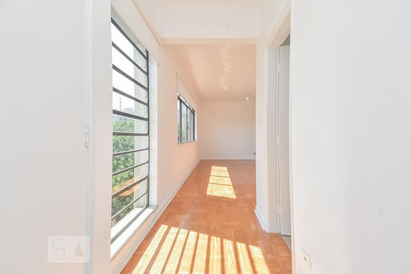 Foto 1 de Apartamento com 3 Quartos para alugar, 134m² em Higienópolis, São Paulo