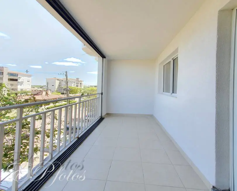 Foto 1 de Apartamento com 3 Quartos à venda, 70m² em Humaitá, Porto Alegre
