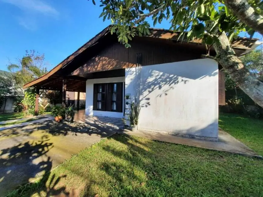 Foto 3 de Casa com 3 Quartos à venda, 170m² em Barra da Lagoa, Florianópolis