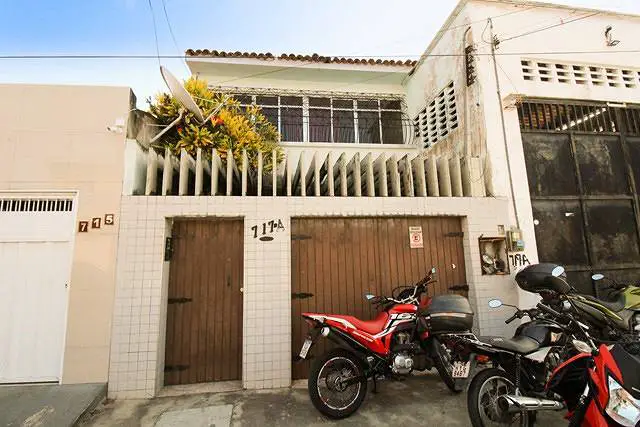 Foto 1 de Casa com 4 Quartos para alugar, 150m² em Álvaro Weyne, Fortaleza