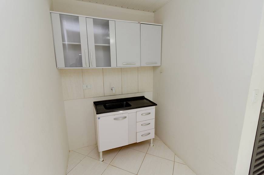 Foto 5 de Kitnet com 1 Quarto para alugar, 20m² em Jardim das Américas, Curitiba