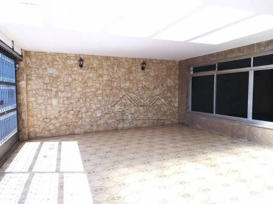 Foto 4 de Sobrado com 3 Quartos para alugar, 250m² em Vila Domitila, São Paulo