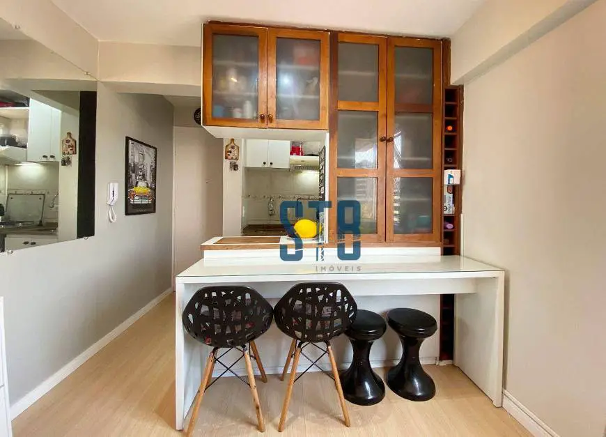 Foto 1 de Apartamento com 1 Quarto à venda, 34m² em Champagnat, Curitiba