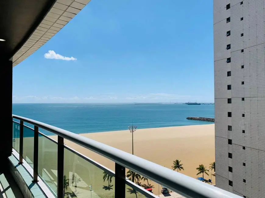 Foto 4 de Apartamento com 2 Quartos para alugar, 69m² em Meireles, Fortaleza