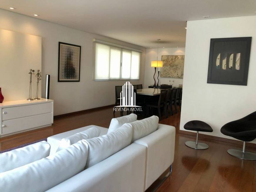 Foto 4 de Apartamento com 4 Quartos para alugar, 215m² em Itaim Bibi, São Paulo