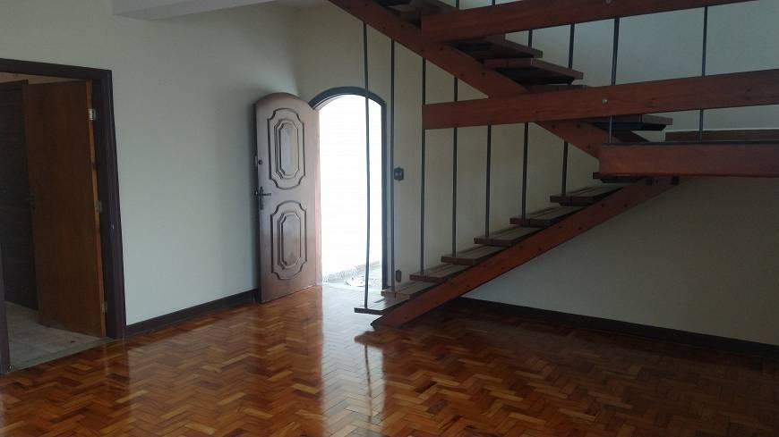 Foto 1 de Sobrado com 3 Quartos para alugar, 200m² em Vila Nair, Pindamonhangaba