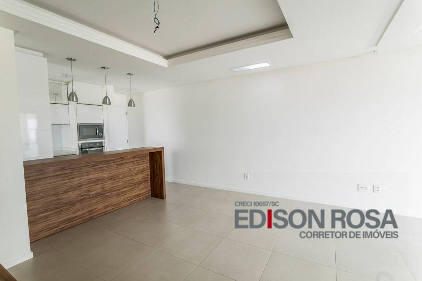 Foto 4 de Apartamento com 3 Quartos à venda, 96m² em Canto, Florianópolis