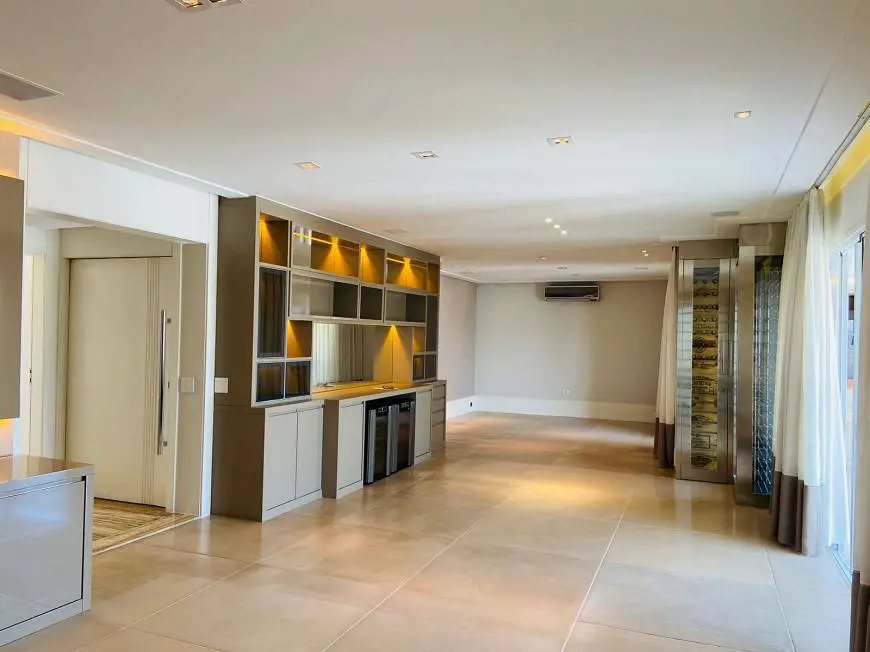 Foto 1 de Apartamento com 4 Quartos para alugar, 229m² em Brooklin, São Paulo