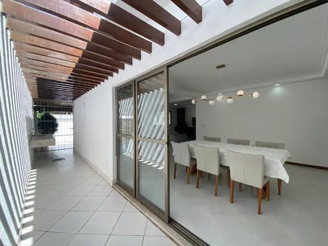 Foto 1 de Casa com 5 Quartos à venda, 310m² em Prainha, Vila Velha