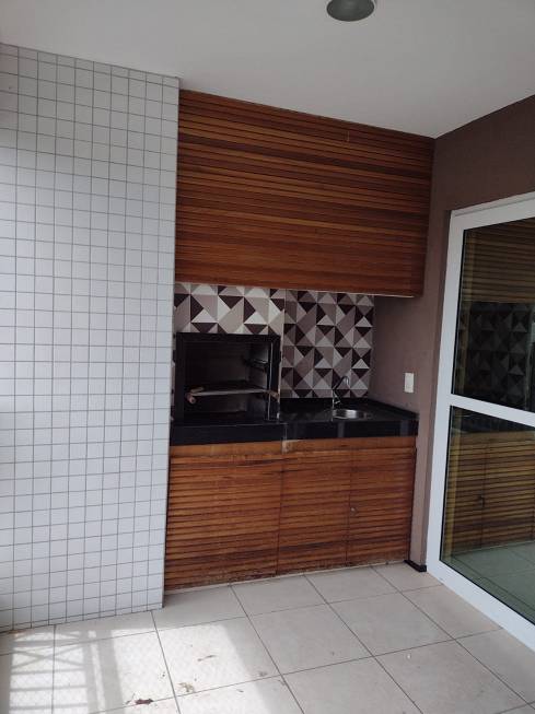 Foto 3 de Apartamento com 2 Quartos para alugar, 75m² em Guararapes, Fortaleza