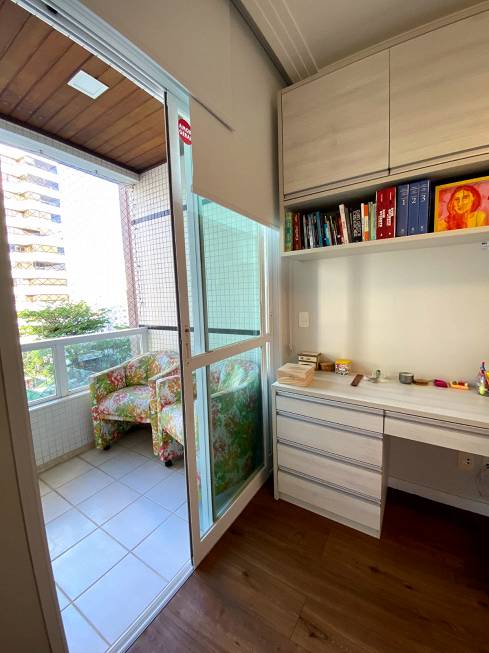 Foto 2 de Apartamento com 3 Quartos à venda, 211m² em Barra, Salvador