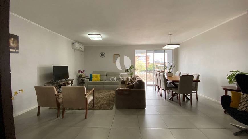Foto 4 de Apartamento com 3 Quartos à venda, 140m² em Camobi, Santa Maria