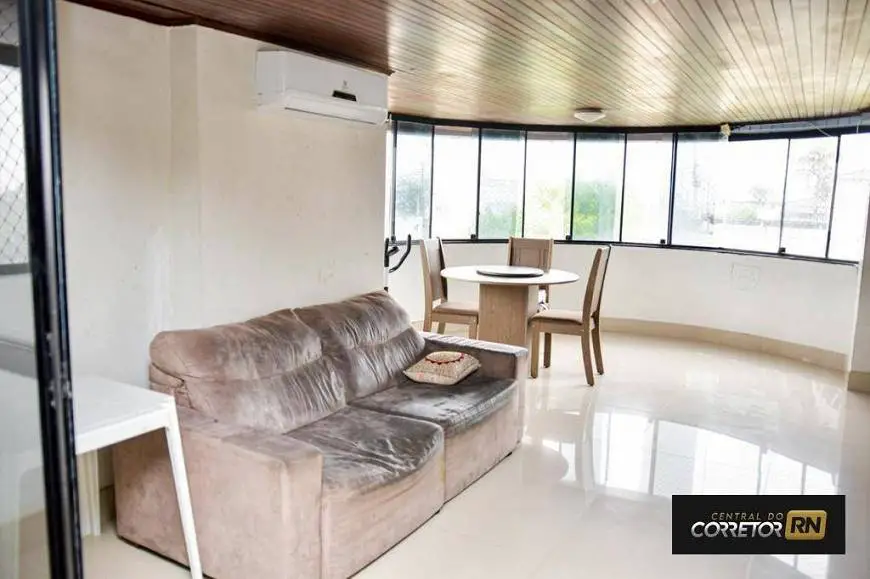 Foto 5 de Apartamento com 3 Quartos à venda, 247m² em Candelária, Natal