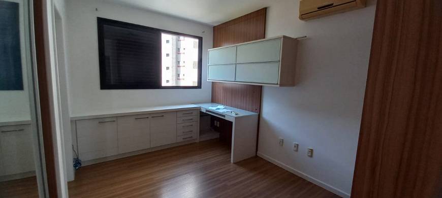 Foto 1 de Apartamento com 4 Quartos à venda, 199m² em Centro, Florianópolis