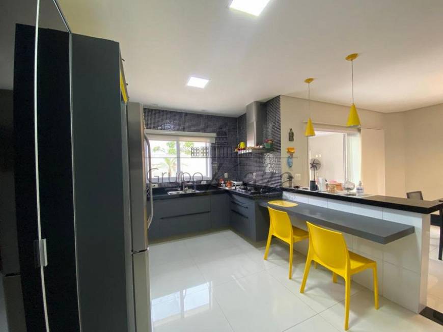 Foto 3 de Apartamento com 4 Quartos à venda, 252m² em Urbanova V, São José dos Campos