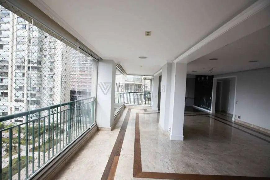 Foto 1 de Apartamento com 4 Quartos para alugar, 168m² em Vila Gertrudes, São Paulo