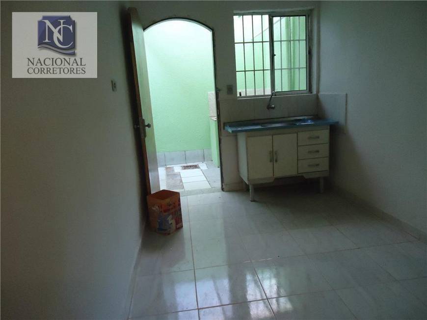 Foto 2 de Casa com 1 Quarto para alugar, 40m² em Parque Joao Ramalho, Santo André