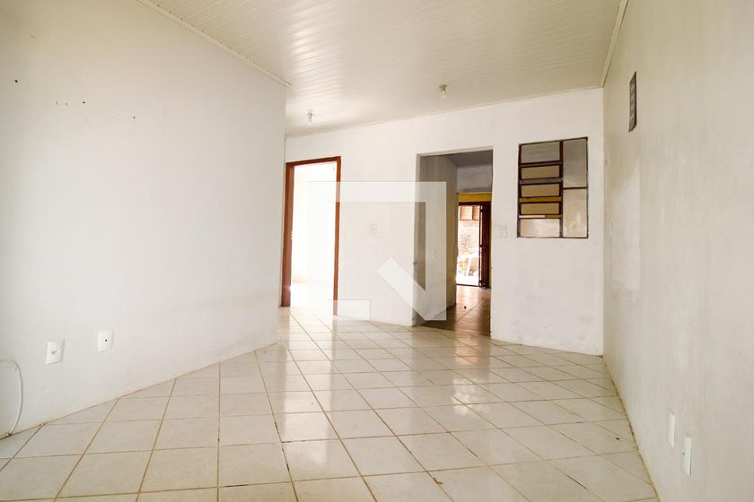 Foto 2 de Casa com 2 Quartos para alugar, 70m² em São José, Canoas