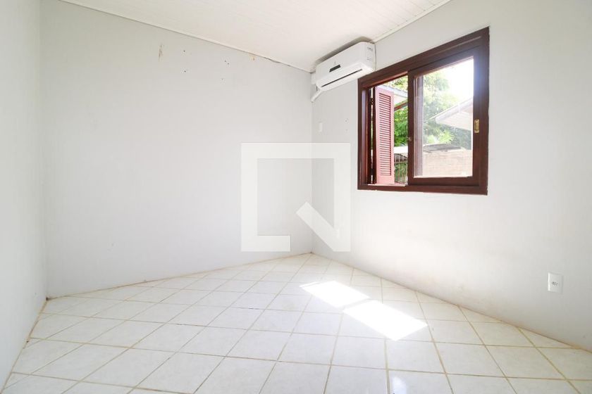 Foto 5 de Casa com 2 Quartos para alugar, 70m² em São José, Canoas