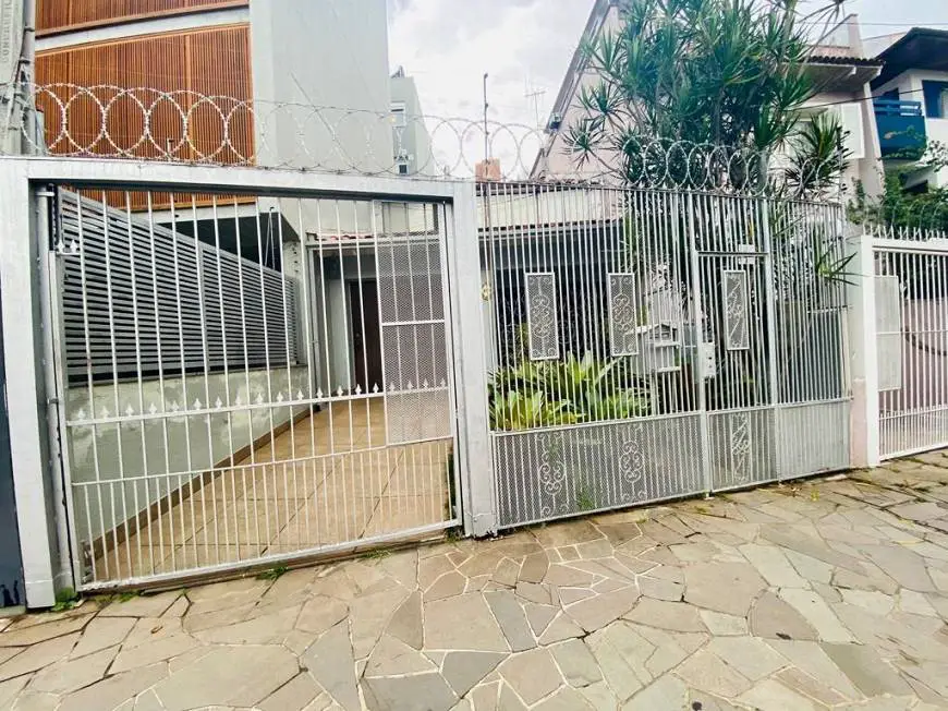 Foto 1 de Casa com 3 Quartos para alugar, 273m² em Rio Branco, Porto Alegre