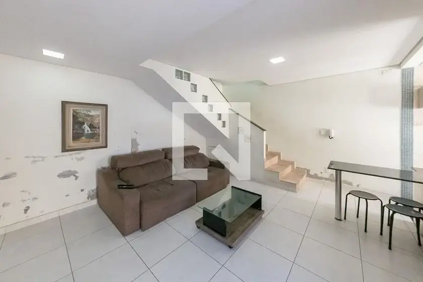 Foto 2 de Casa com 3 Quartos para alugar, 130m² em Santa Maria, Belo Horizonte