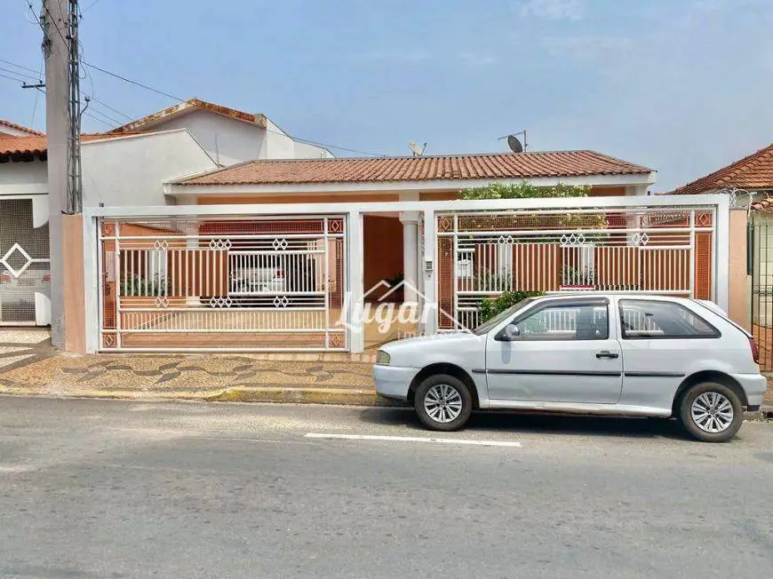 Foto 1 de Casa com 3 Quartos para venda ou aluguel, 256m² em Somenzari, Marília