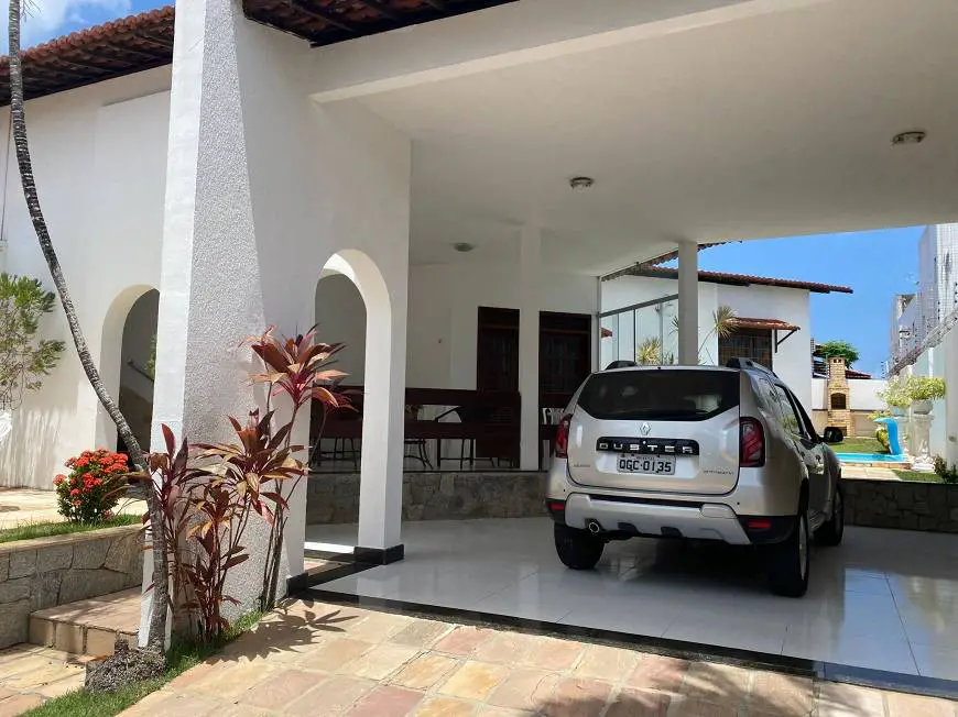 Foto 1 de Casa com 4 Quartos à venda, 400m² em Capim Macio, Natal