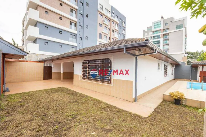 Foto 1 de Casa com 4 Quartos à venda, 225m² em Vila Izabel, Curitiba