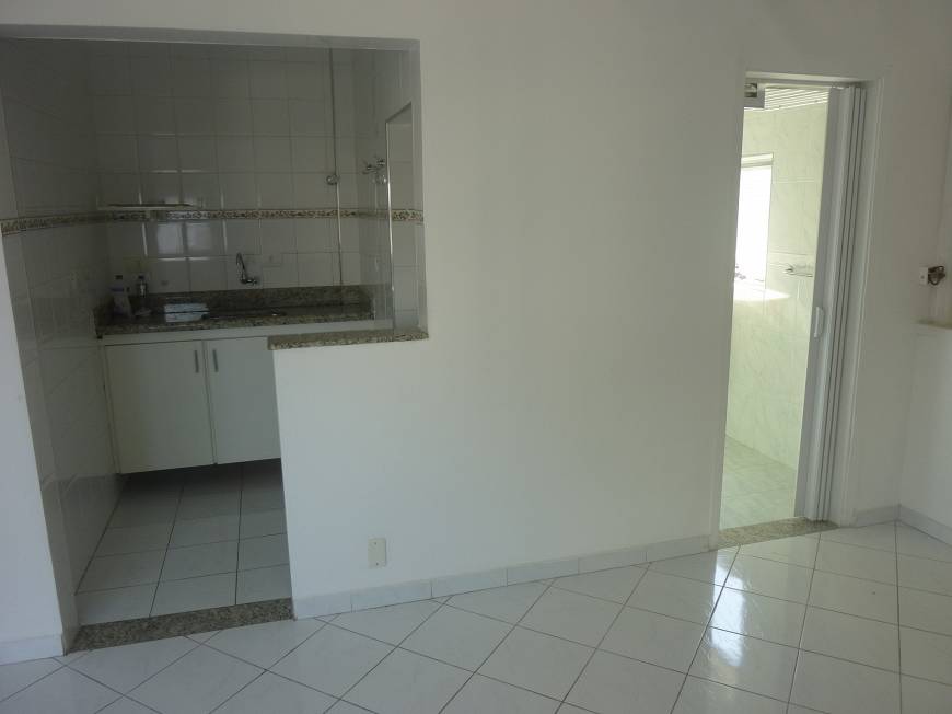 Foto 2 de Kitnet com 1 Quarto para alugar, 40m² em Gonzaga, Santos