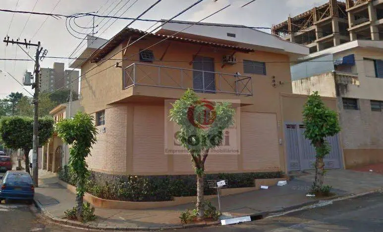 Foto 1 de Sobrado com 3 Quartos à venda, 164m² em Jardim Macedo, Ribeirão Preto