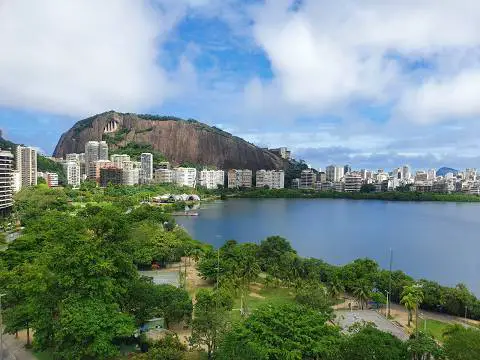 Foto 1 de Apartamento com 2 Quartos para alugar, 60m² em Lagoa, Rio de Janeiro