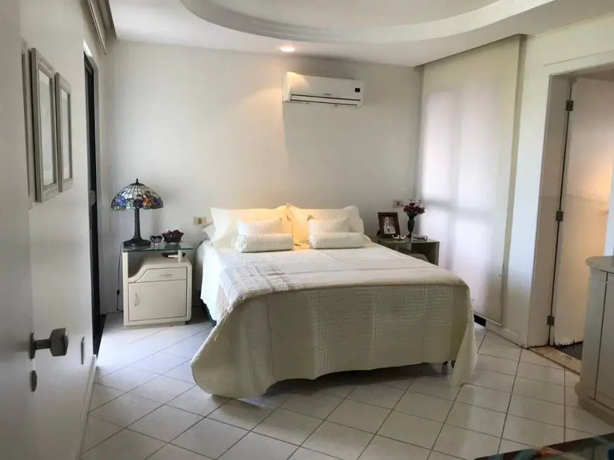 Foto 4 de Apartamento com 4 Quartos à venda, 200m² em Jardins, Aracaju
