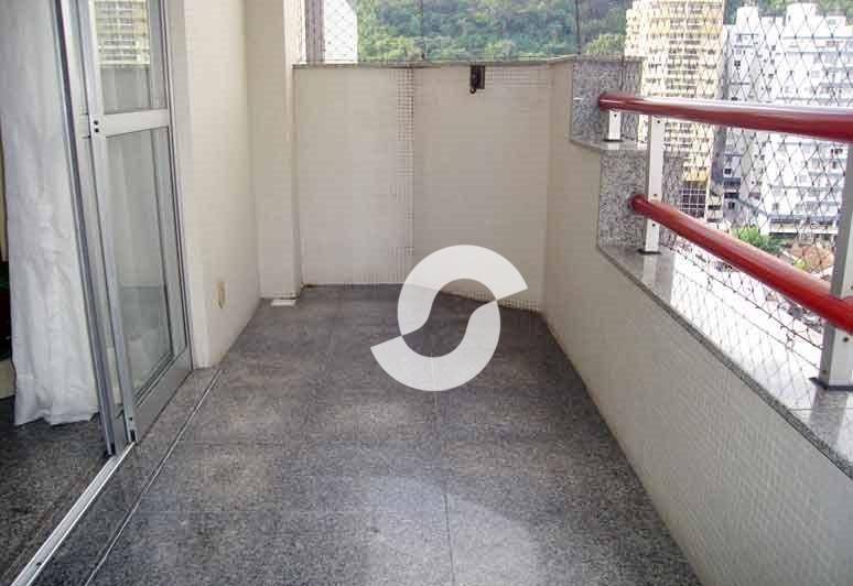 Foto 4 de Apartamento com 4 Quartos à venda, 130m² em Vital Brasil, Niterói