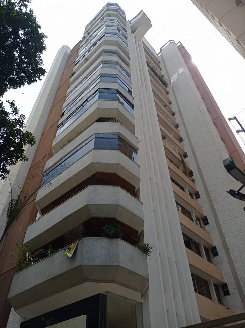 Foto 1 de Apartamento com 5 Quartos à venda, 388m² em Setor Oeste, Goiânia