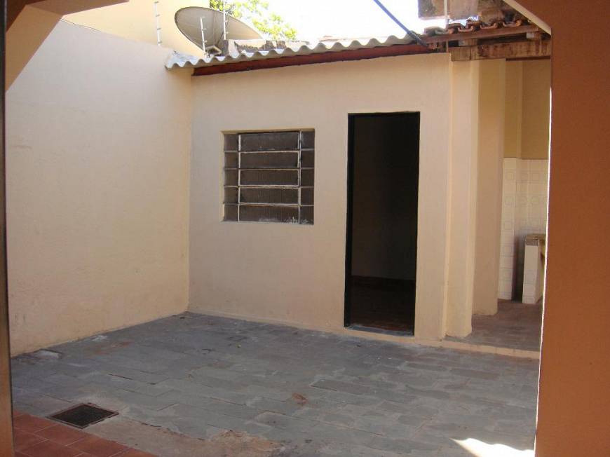 Foto 2 de Casa com 3 Quartos para alugar, 120m² em Grande Terceiro, Cuiabá